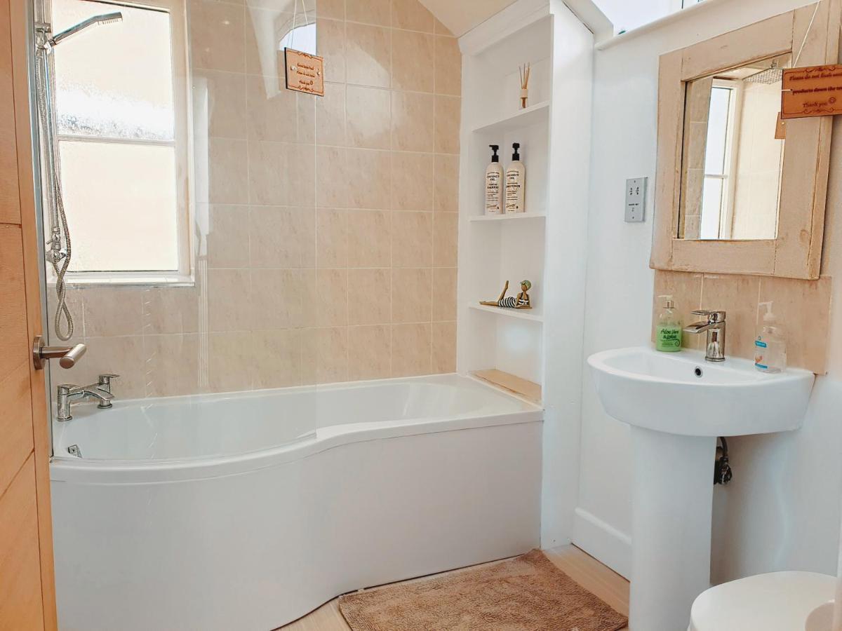 'Little Eaton Margate' Perfectly Located Town House By The Sea, With Free Parking! Villa Exterior photo